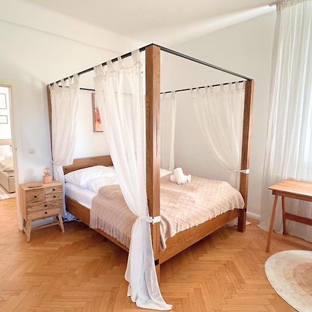 Cozy Apartment In Quiet Location, Fast Train Station 100M Away, Contactless Check-In Wien Eksteriør billede